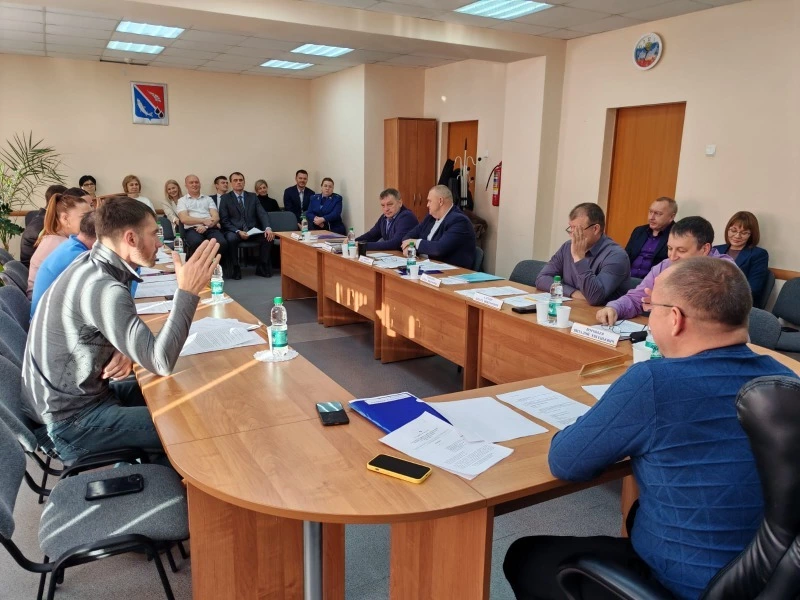 Ногликские депутаты обсудили подготовку к зиме