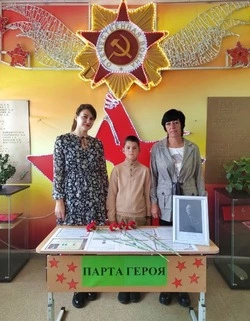 Открылись «Парты Героя» 