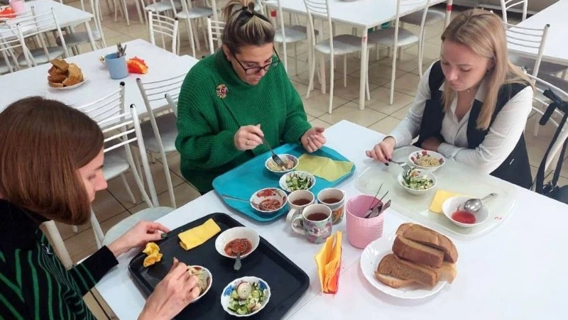 Детей кормят вкусно и питательно