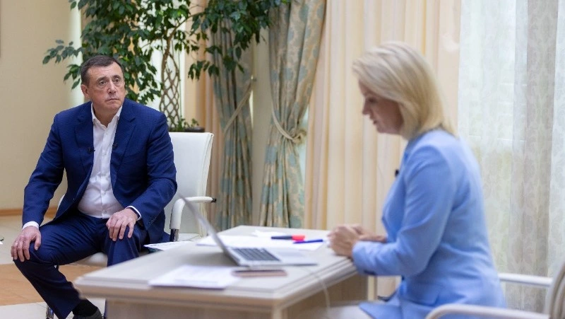 На 60 вопросов ответил Валерий Лимаренко в прямом эфире