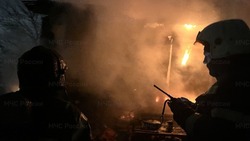 Горел вещевой склад на Монги