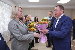 В рамках губернаторского проекта «Счастливое материнство» на Сахалине упростят процедуру  