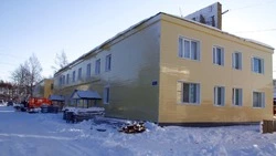 После ремонта фасадов трёх домов в Ногликах в квартирах стало тепло