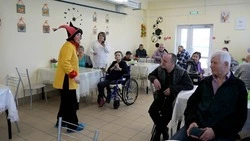 Блинное настроение пришло в Ногликский дом-интернат!