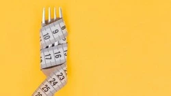 Похудеть до Нового года 2024: чек-лист с полезными советами      