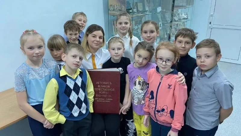 Экскурсия в музее школы