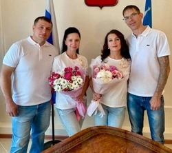 Две пары отметили фарфоровую свадьбу