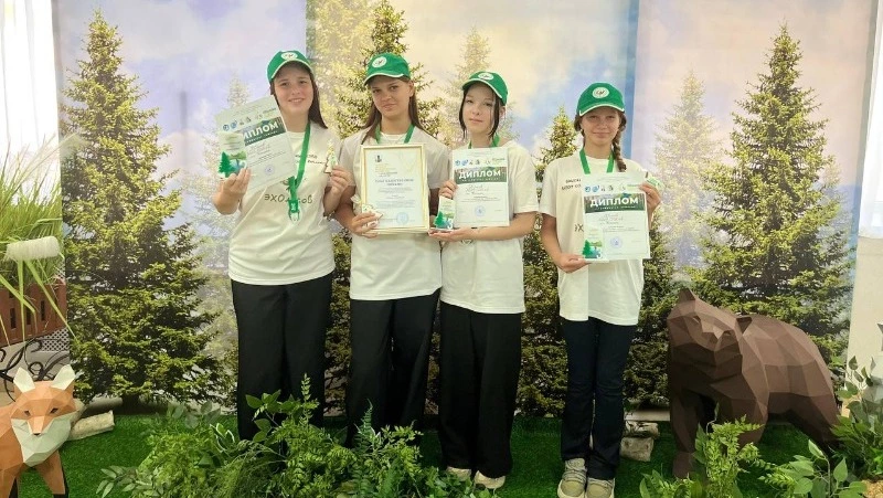 Добились успеха на слёте школьных лесничеств