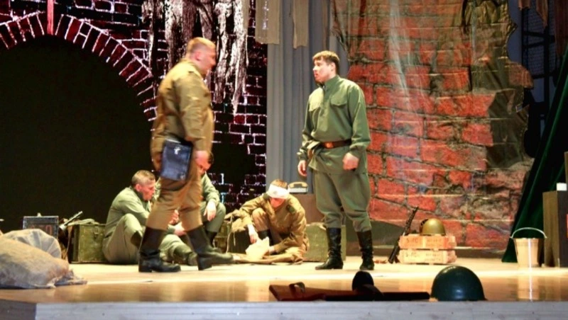 Успех «Зеркала». Поздравляем!