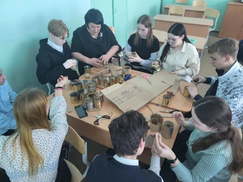 Изготавливают окопные свечи