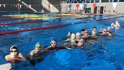 Девять медалей юных ногликских пловцов