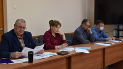Обсудили вопросы ЖКХ и образования