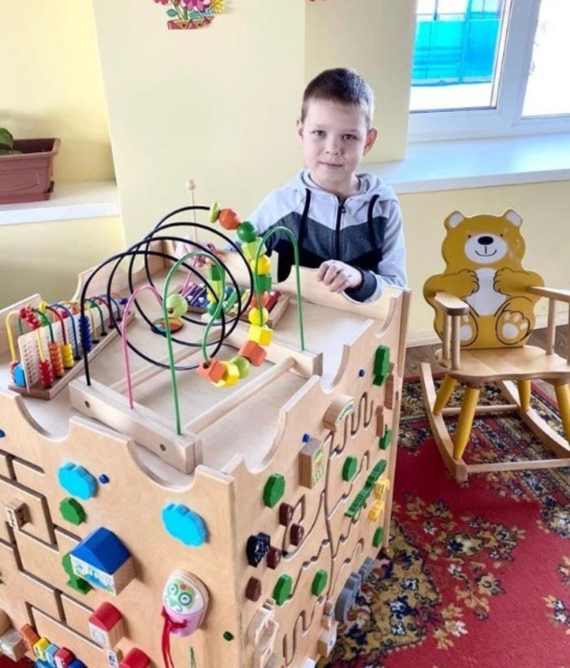 Покусанный собаками мальчик посещает психолога и увлёкся футболом