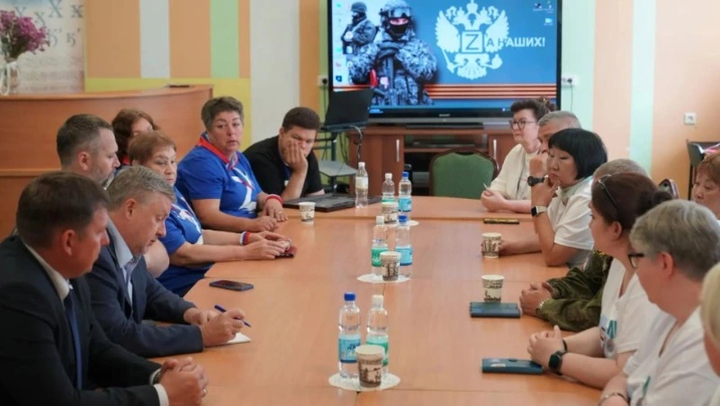 Единство тыла и фронта: в Ногликах обсудили поддержку бойцов