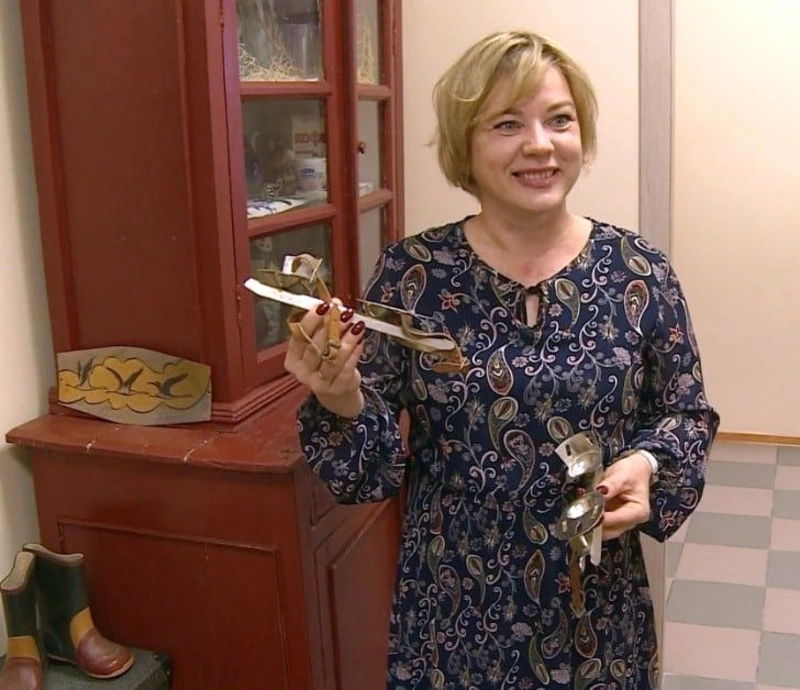 Учитель в Ногликах собрала коллекцию сокровищ XX века для школьного музея
