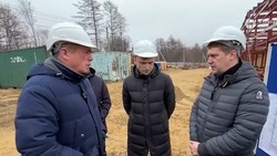 Строительство крытого корта в Ногликах: губернатор попросил разобраться в ситуации прокуратуру