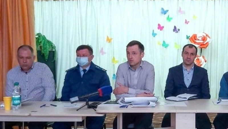 Жители Ныша оценивают работу