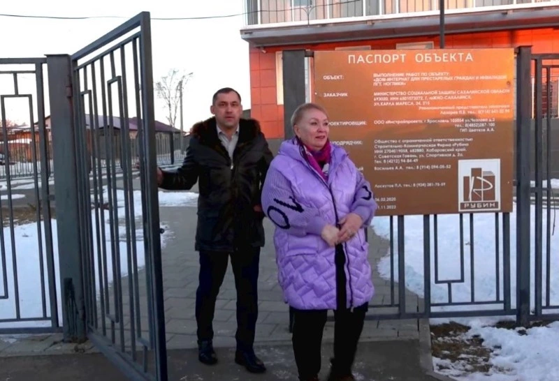 Побывали на социальном объекте,  встретились с семьями военнослужащих