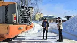 Администрация усиливает работу по расчистке снега