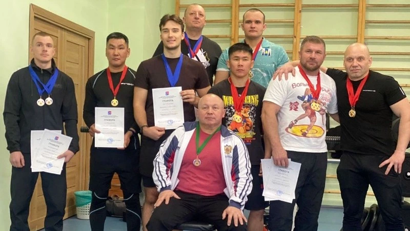 Соревнования по пауэрлифтингу 