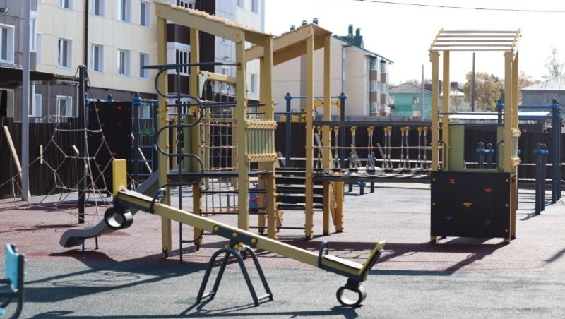 Благоустройство района продолжается