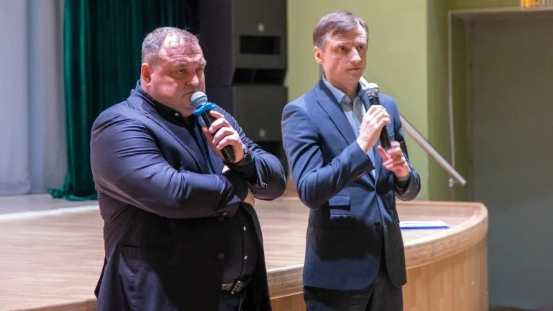 Областные власти окажут поддержку в ремонте дорог в Ногликах